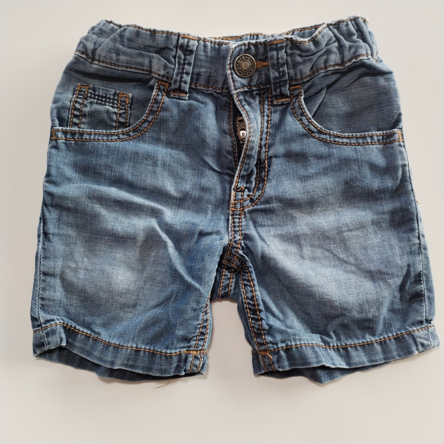 Short jeans